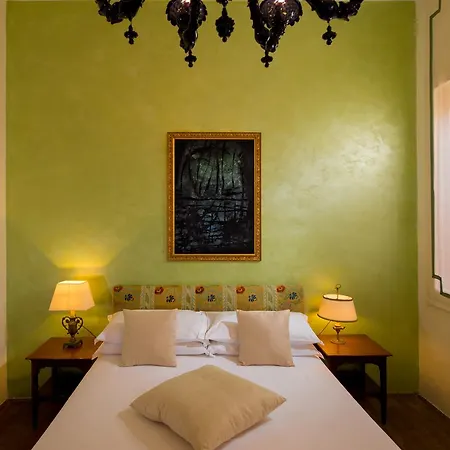 Secret Garden Suites